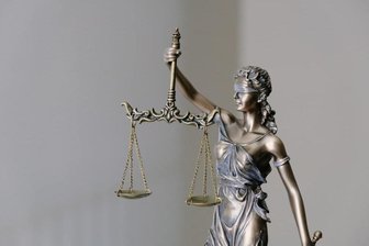 Frau beleidigt Kretschmer - Verhandlung in Zwickau -