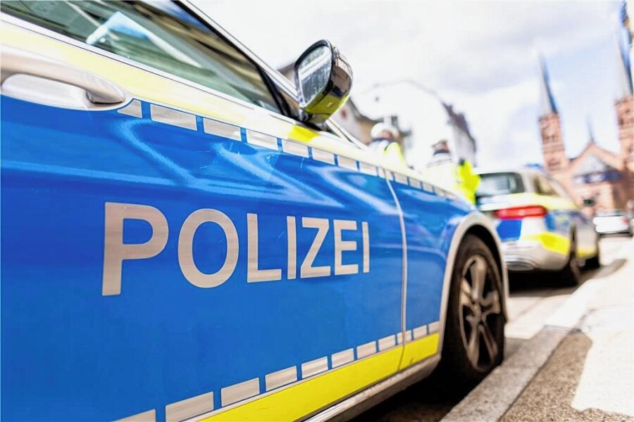 Frau in Chemnitz mit Messer angegriffen - Tatverdächtige gestellt - Im Stadtteil Ebersdorf in Chemnitz kam es am Dienstagmorgen zu einem versuchten Messerangriff. 