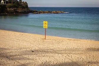 Frau in Sydney bei Hai-Angriff lebensgefährlich verletzt - Nach dem Hai-Angriff wurde der betroffene Strand aus Sicherheitsgründen geschlossen.