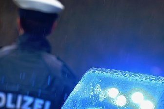Frau ist in Meerane mit Messer unterwegs - Die Polizei rät, sich bei einer Begegnung mit der Frau in Sicherheit zu bringen. Foto: K.--J. Hildenbrand/dpa/Archiv