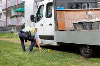 Frau nach Zusammenstoß mit Kleintransporter schwer verletzt -