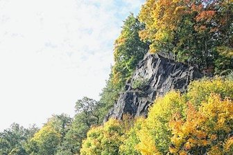 Frau stürzt vom Totenstein in Schwarzenberg in den Tod - 