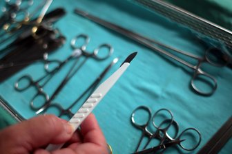 Frau verblutet - Verfahren gegen Ärzte eingestellt -