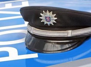 Frau von Unbekanntem sexuell genötigt -