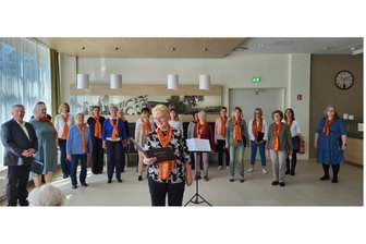 Frauenchor Reichenbach gibt drei Konzerte an einem Tag - Der Frauenchor Reichenbach beim Benefizkonzert in der Alloheim-Seniorenresidenz Reichenbach.