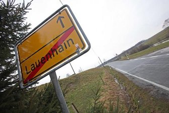 Im Crimmtischauer Ortsteil Lauenhain wurde die Frauenleiche entdeckt.