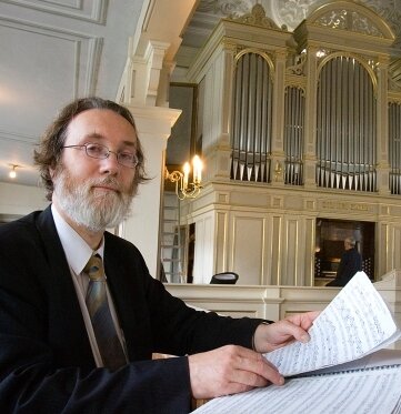 Frauensteiner musiziert an Orgel - Peter Kleinert aus Frauenstein gestaltet die 2. Wechselburger Orgelmusik. 