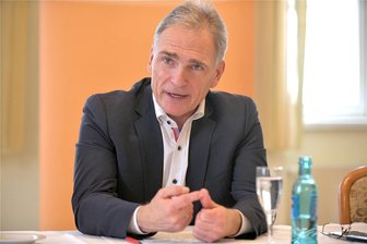 Frauensteins Bürgermeister Reiner Hentschel ist Direktkandidat der Freien Wähler für die Landtagswahl - Frauensteins Bürgermeister Reiner Hentschel will für die Freien Wähler in den Sächsischen Landtag einziehen. Das wurde bei einer Pressekonferenz im Brauhof Freiberg bekannt gegeben.