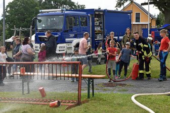 Frauensteins Ortsteil Nassau lädt am Wochenende zum nassauern auf die Festwiese - Mit dem Spaßwettbewerb der Jugendfeuerwehr beginnt das Dorffest in Nassau.