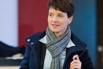 Frauke Petry - gekommen, um zu bleiben - Hat nach langen Querelen die Partei hinter sich versammelt: AfD-Vorsitzende Frauke Petry.