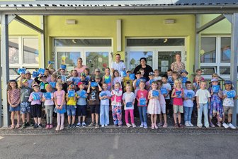 Fraureuth: Abc-Schützen starten mit Überraschung in den Schulalltag - Für die 46 Fraureuther Abc-Schützen gab es zum Schulstart eine Überraschung.