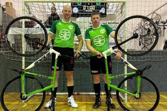 Fraureuther Radball-Duo sorgt vor Heimspieltag in der Oberliga für ordentlich Spannung - Robby Hupfer (links) und Andre Haase rückten am Samstag an die Tabellenspitze der Radball-Oberliga Sachsen heran. Am nächsten Spieltag Anfang März haben sie Heimvorteil.