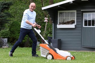 Fraureuths Bürgermeister geht: „Ich habe meine Stimme vielleicht zu selten erhoben“ - Hat bald viel mehr Zeit für die Pflege seines Grundstücks: Der Fraureuther Bürgermeister Matthias Topitsch ist kommenden Dienstag das letzte Mal im Gemeindeamt.