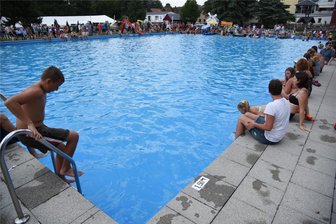 Freibad Tirpersdorf: Saisonstart verschoben - Für den Samstag, 1. Juni ist die Eröffnung des Freibades Tirpersdorf geplant - wenn das Wetter mitspielt.
