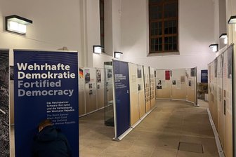 Freiberg: Deutschlandfahnen ausdrücklich erwünscht - Die Ausstellung „Wehrhafte Demokratie“ in der Petrikirche wird geöffnet sein.