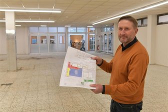 Freiberg: Diska öffnet am 7. September in der Gerberpassage - Im Dezember 2021 hatte Uwe Krause Pläne für den ehemaligen Penny-Markt in der Gerberpassage vorgestellt.
