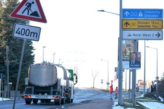 Freiberg: Dreispuriger Ausbau der B 101 bis Siebenlehn ab 2026 geplant - Der dreispurige Ausbau der Bundesstraße 101 von Freiberg nach Siebenlehn zur A 4 soll voraussichtlich 2026 beginnen, hier am Ortsausgang Freiberg.