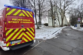 Freiberg: Feuerwehr rückt zu Wohnungsbrand auf dem Wasserberg aus - Zu einem Wohnungsbrand auf dem Wasserberg rückte die Feuerwehr am Dienstagnachmittag aus.