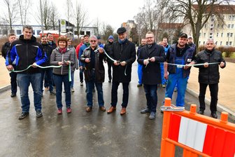 Freiberg: Forstweg wieder frei - Oberbürgermeister Sven Krüger und Bürgermeister Holger Reuter haben am Mittwoch den letzten Bauabschnitt des Forstwegs freigegeben.