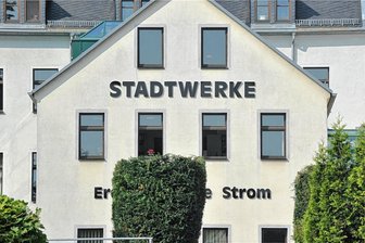 Freiberg: Genossenschaft meldet 25 Prozent geringeren Energieverbrauch - Die Stadtwerke Freiberg versorgen rund 4900 Kunden mit Erdgas und etwa 26.000 Kunden mit Strom. Über das Fernwärmenetz des kommunalen Unternehmens wird die Wohnung jedes zweiten Freibergers beheizt - hier sind die Kosten bereits deutlich gestiegen. Foto: Eckardt Mildner