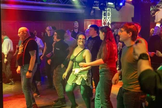 Freiberg: Irish Folk zum Abschied aus der Alten Mensa - Rund 80 Gäste feierten den nachgeholten St.-Patrick‘s-Day-Abend in der Alten Mensa Freiberg.