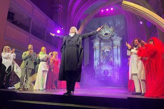 Freiberg: Letzte Chance für „Dracula“-Fans - Einen letztes Mal auf der Bühne: „Dracula“ (Alexander Donesch).