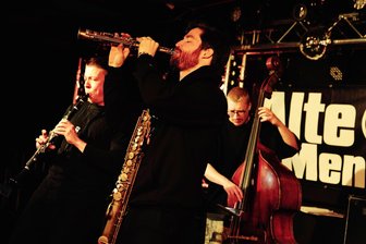 Freiberg: Musiker aus Berlin und Brooklyn jazzen in der Alten Mensa - Die Band Cryptids spielte in der Alten Mensa des Studentenwerkes der TU Bergakademie Freiberg.