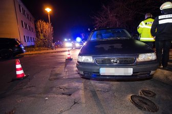 Freiberg: Opel erfasst Fußgängerin bei Wendemanöver -