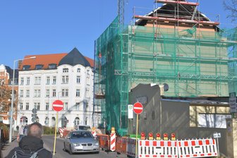 Freiberg: Roter Weg am Samstag voll gesperrt - Wegen Bauarbeiten an einem Wohngebäude wird der Rote Weg am 8. November voll gesperrt.