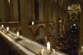 Freiberg: Silbermannorgel erklingt im Kerzenschein - Zum weihnachtlichen Orgelkonzert im Kerzenschein lädt der Dom St. Marien Freiberg am Samstag ein.