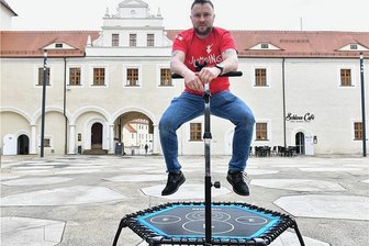 Freiberg: Sommernächte sind musikalisch - Musik und Springen mit Sylvio Funke von Jumpin für Fitness.