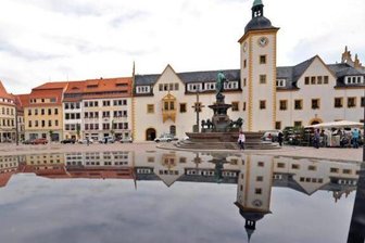 Freiberg: Spaziergänger fordern Lockerung der Corona-Beschränkungen -