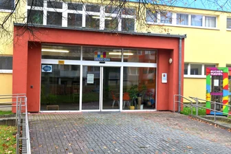Freiberg: Tätliche Attacke auf Mitarbeiterin des „Bunten Hauses“ - Auf eine Mitarbeiterin des „Bunten Hauses“ in Freiberg ist ein tätlicher Angriff verübt worden.
