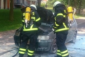 Freiberg: VW gerät in Brand -