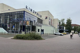 Freiberg: Was tut sich am Kino-Komplex? - Rewe will im hinteren Teil des Kinopolis-Komplexes in Freiberg einen Lebensmittelmarkt einrichten.