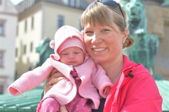 Freiberg: Wie die im März geborenen Babys heißen - Babyfreuden in Freiberg: Julia Härtel hat im Februar ihre Tochter Sophie zur Welt gebracht.