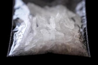 Freiberger Albertpark Problemgebiet der Drogenkriminalität - «Synthetische Drogen sind auf dem Vormarsch», sagt der Präsident des Bundeskriminalamtes, Holger Münch. Hier vom Zoll sichergestelltes Crystal Meth.