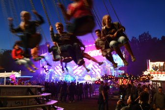 Freiberger Brauhausfest am Freitag eröffnet - Rummelatmosphäre auf dem Gelände der Freiberger Brauhaus Gmbh