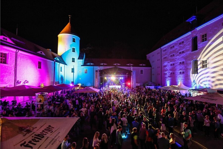 Freiberger Eventagentur GSM bei Gartenschau in Torgau im Boot - Die Freiberger Sommernächte sind ein großes GSM-Event: Auch 2022 ist eine Ü30-Party im Schloss Freudenstein geplant. 