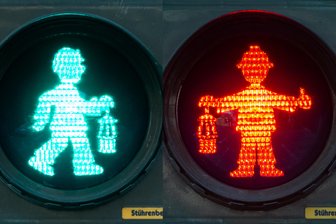 Freiberger FDP-Chef schlägt Bergmänner als Ampelmännchen vor - In Duisburg soll eine Fußgängerampel mit Bergmann mit Helm auf dem Kopf und Lampe in der Hand an die Geschichte des Bergbaus erinnern.