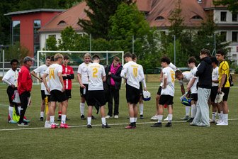 Freiberger Fußball-Nachwuchstrainer nach Titel-K.o.: „So viele Tränen habe ich noch nie gesehen“ - Die B-Junioren des BSC Freiberg, hier nach der Niederlage in Frankenberg, wollen nach dem enttäuschenden Saisonfinale in Radebeul wieder zurückkommen.