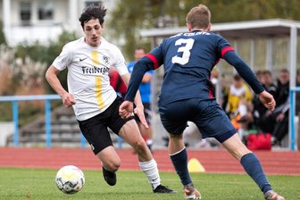 Freiberger Fußballer büßen ihre Weiße Weste ein - Auch Lucas René Hanitsch, der die Gäste mit seiner Schnelligkeit vor Probleme stellte, konnte die erste Niederlage des BSC nicht abwenden.