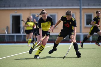 Freiberger Hockeyspieler verlieren gegen Spitzenreiter - Gegen den Spitzenreiter aus Köthen gab es für das gemischte Freiberger Hockeyteam (l.) nichts zu holen.