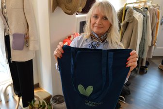 Freiberger Ladies-Shopping-Night am 6. März: Bags werden knapp - Die Bags zur Freiberger Ladies-Shopping-Night werden knapp, hier Denise Müller im Bellina Perla.