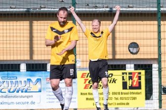 Im Finale: BSC-Abwehrchef Maik Uhlig jubelt über den 2:1-Sieg der Freiberger im Halbfinale des Kreispokals gegen den TSV Großwaltersdorf/Eppendorf.