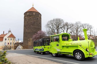 Freiberger Silberstadtbahn startet in ihre sechste Saison – auf ursprünglicher Route - Die Silberstadtbahn dreht ab 6. März wieder ihre Runden durch Freiberg.