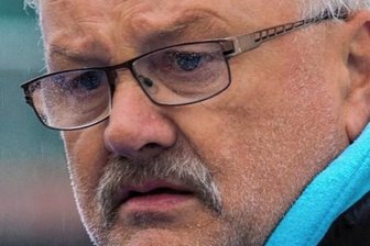Freiberger wollen sich etablieren - Freibergs Hockey-Chef Herbert Seifert.