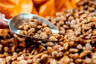 Freibergs OB: Wir suchen nach Lösung für verderbliche Weihnachtsmarktware - Freibergs Oberbürgermeister Sven Krüger ringt um eine Lösung, wie die Weihnachtsmarkthändler trotz Verbots des Christmarktes doch noch ihre verderblichen Waren wie Pfefferkuchen und Süßwaren verkaufen können.