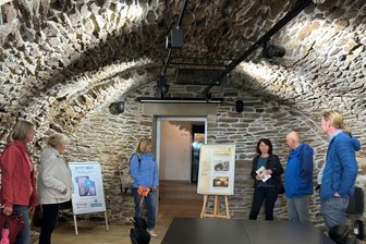 Freibergs Pressehaus geöffnet: Hunderte Besucher erleben Geschichte und Journalismus unter einem Dach - Der historische Keller im Pressehaus am Obermarkt - die Tonne - beeindruckte Besucher auf ihrem Rundgang durch das Haus.