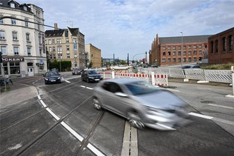 Freie Fahrt an der Kappler Drehe in Chemnitz - Die Überfahrt über die Straßenbahngleise an der Kappler Drehe ist wieder möglich.
